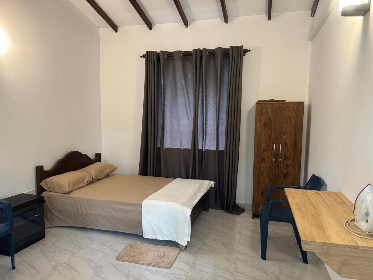 Mango Tree Budget Home Stay Homagama Экстерьер фото